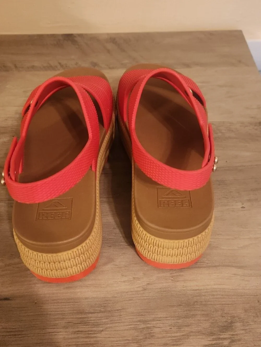 Reef Red Platform Slingback Sandals Brand New Never Worn